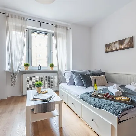 Marszalkowska 83 - Stacja Metra 500m - Dworzec Centrlany 1km - Better * Varsovia