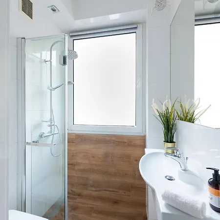 Marszalkowska 83 - Stacja Metra 500m - Dworzec Centrlany 1km - Better