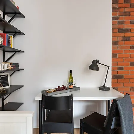 Marszalkowska 83 - Stacja Metra 500m - Dworzec Centrlany 1km - Better Apartamento *